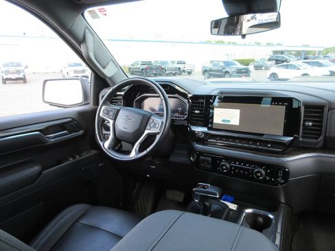 Certified 2024 Chevrolet Silverado 1500 LT Trail Boss w/ Convenience Package II AWD/4WD image 24