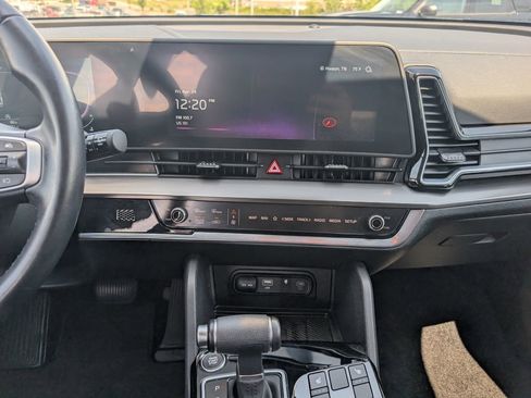Used 2025 Kia Sportage EX FWD image 19