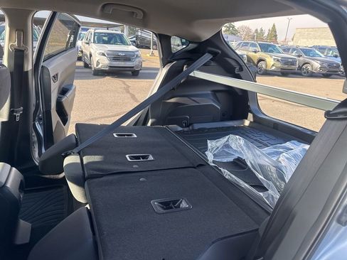 Certified 2025 Subaru Crosstrek 2.0i Premium image 16