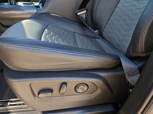 Used 2025 Chevrolet Silverado 1500 ZR2 w/ Technology Package image 24