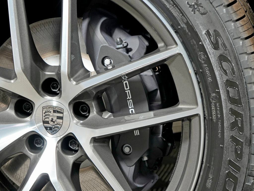 Certified 2026 Porsche Macan AWD/4WD image 37