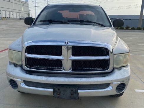 Used 2004 Dodge Ram 1500 Truck SLT image 2