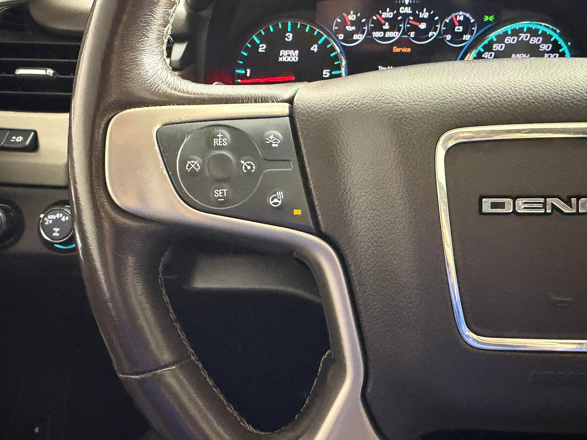 Used 2020 GMC Yukon Denali w/ Open Road Package AWD/4WD image 42