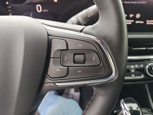 Used 2024 Buick Envista Sport Touring w/ Convenience I Package FWD image 24