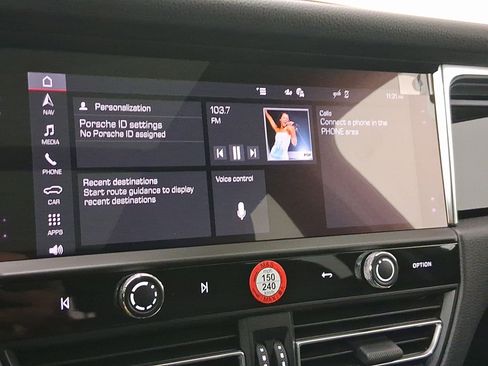 Used 2026 Porsche Macan image 24