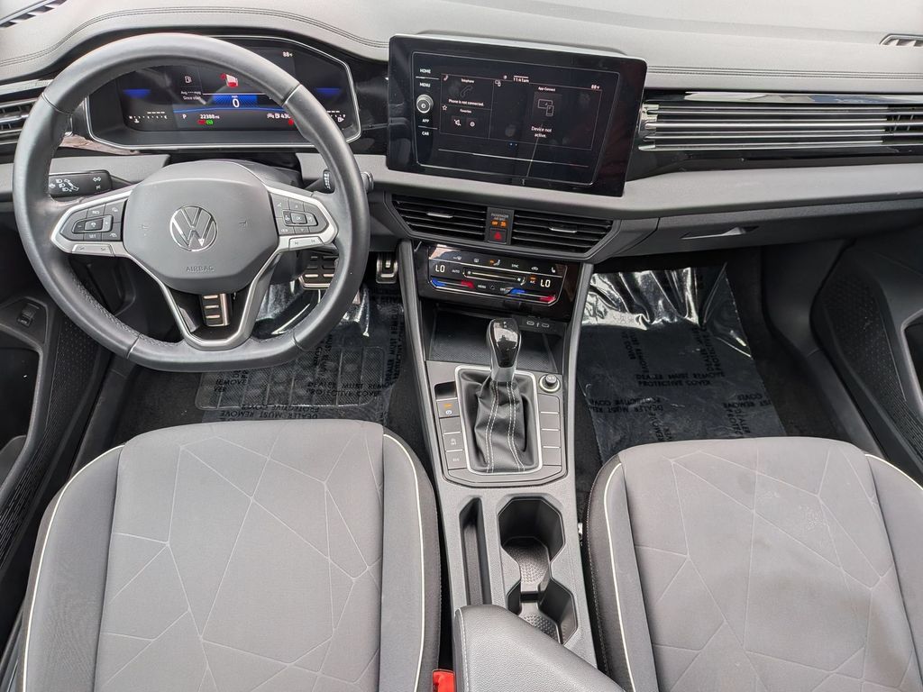 Used 2025 Volkswagen Jetta Sport FWD image 24