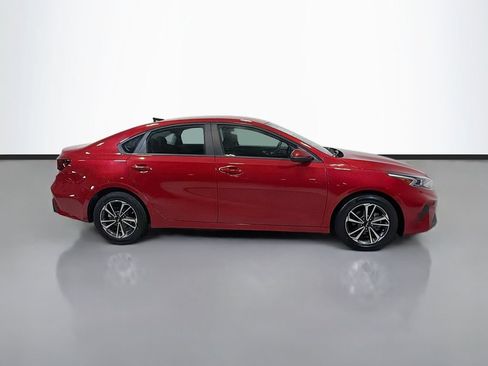 Used 2024 Kia Forte LXS w/ LXS Technology Package FWD image 8