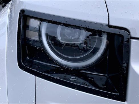 New 2026 Land Rover Defender 110 AWD/4WD image 15