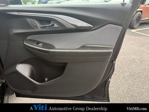 Used 2023 Chevrolet TrailBlazer LT AWD/4WD image 27