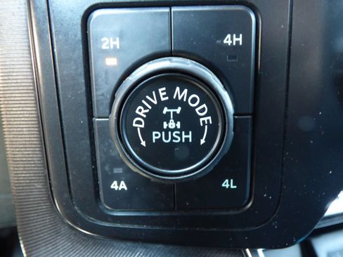 Used 2021 Ford F150 Platinum w/ Equipment Group 701A High AWD/4WD image 31