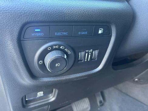 Used 2022 Jeep Grand Cherokee Summit w/ Advanced Protech Group IV image 35