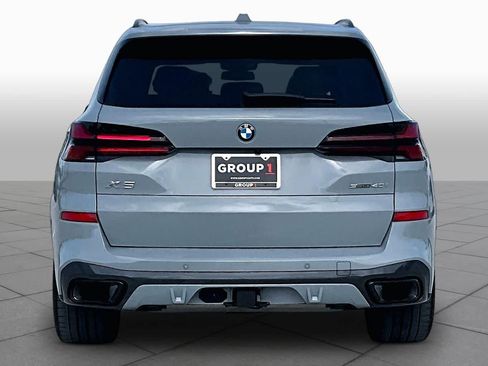 Used 2025 BMW X5 sDrive40i w/ Executive Package RWD image 4
