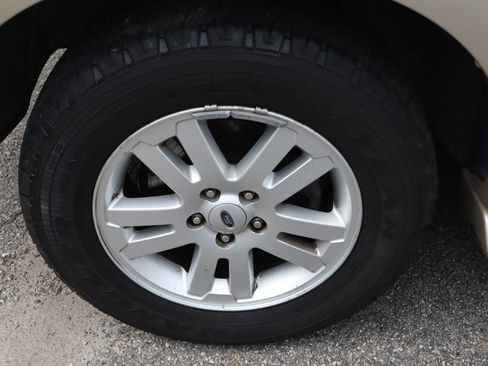 Used 2006 Ford Explorer Eddie Bauer RWD image 31