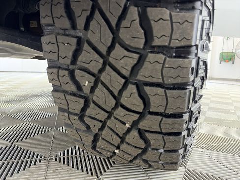 Used 2019 Chevrolet Silverado 1500 Custom Trail Boss w/ Custom Convenience Package image 12