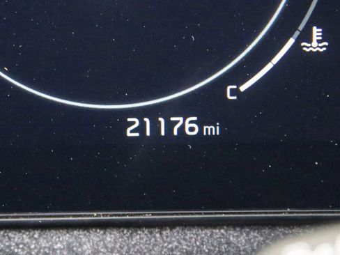 Used 2023 Kia Sportage SX image 28