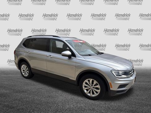 Used 2019 Volkswagen Tiguan S w/ Driver Assistance Package FWD image 2