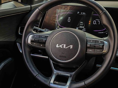 Certified 2025 Kia Sportage X-Line image 9