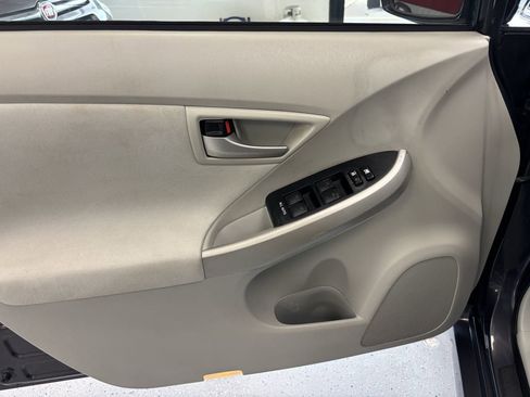 Used 2013 Toyota Prius Three image 18