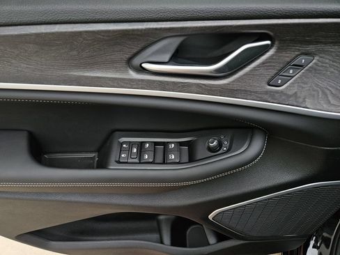 New 2026 Jeep Grand Cherokee L Limited AWD/4WD image 15