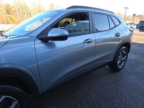 New 2026 Chevrolet Trax LT w/ Driver Confidence Package image 30