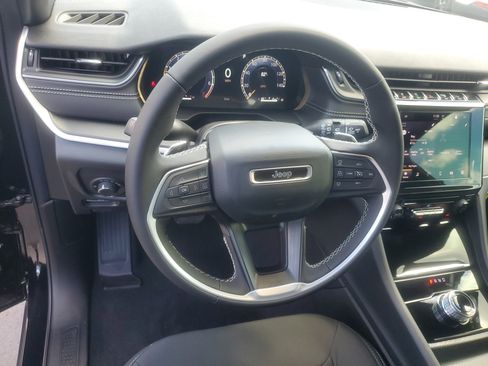 New 2026 Jeep Grand Cherokee Laredo RWD image 11