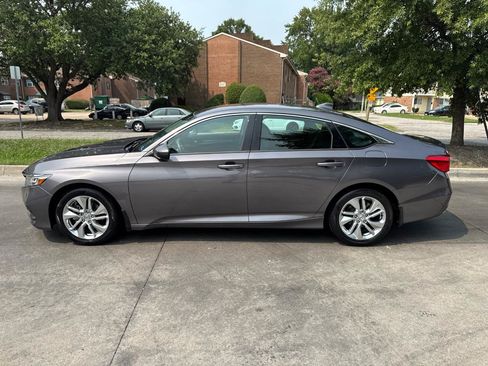 Used 2018 Honda Accord LX image 8
