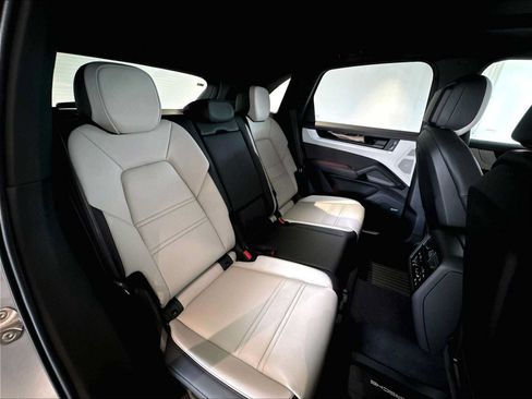 New 2026 Porsche Cayenne AWD/4WD image 28