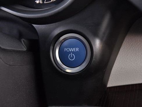 Used 2021 Toyota Sienna XLE w/ XLE Plus Package image 18