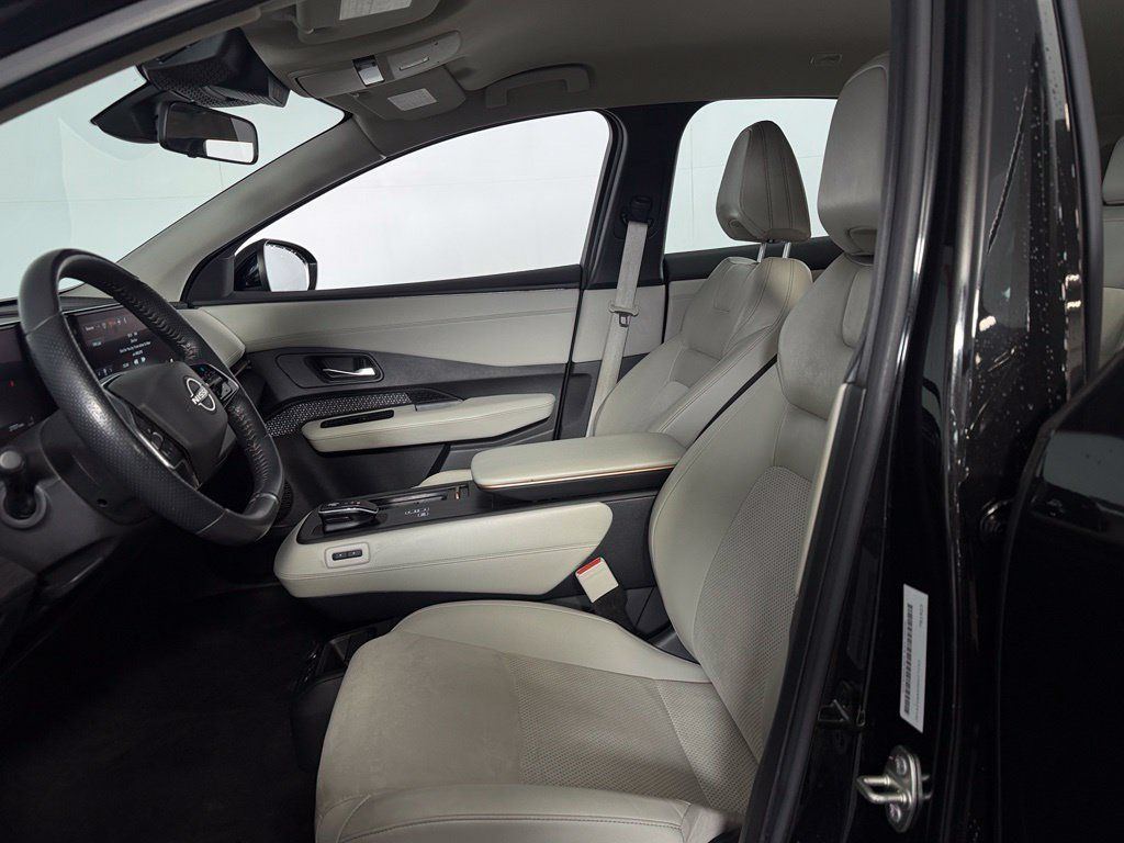 Used 2023 Nissan Ariya FWD image 20