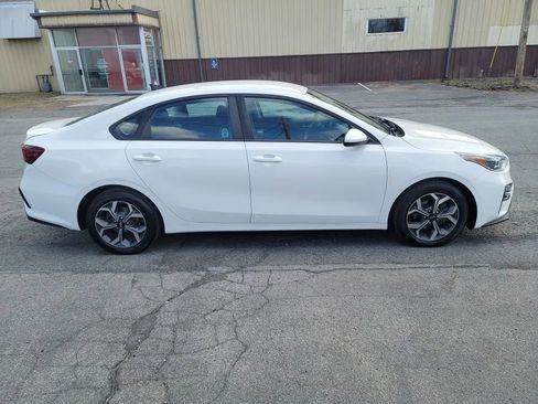 Used 2020 Kia Forte LXS FWD image 4