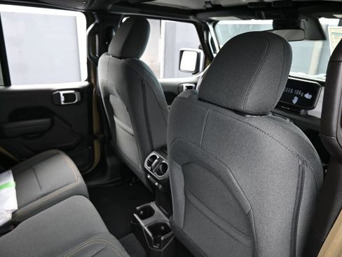 New 2026 Jeep Gladiator Sport image 36