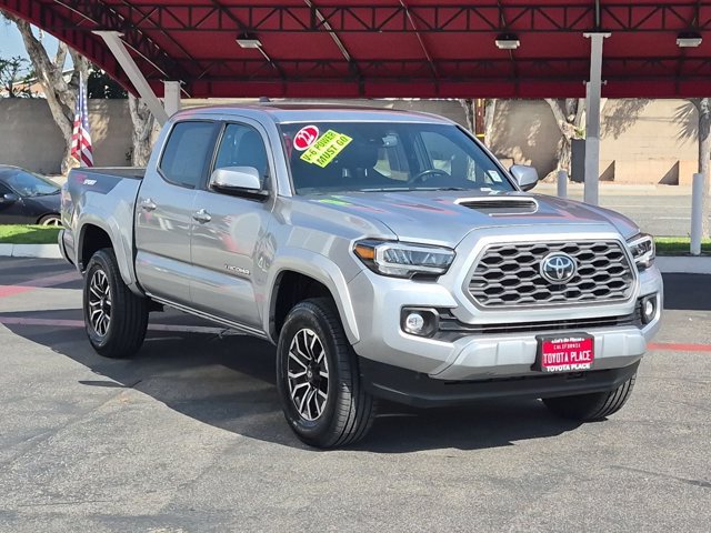 Used 2022 Toyota Tacoma TRD Sport w/ TRD Premium Sport Package RWD image 3