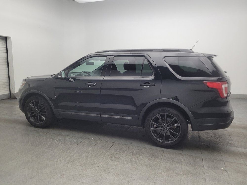 Used 2018 Ford Explorer XLT w/ Equipment Group 202A FWD image 3