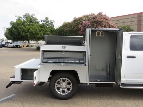 New 2022 RAM 3500 SLT w/ Quick Order Package 2YG SLT image 39