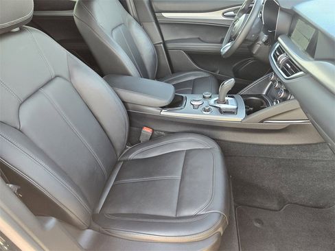 Used 2024 Alfa Romeo Stelvio Ti image 14