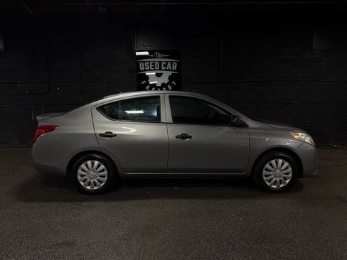 Used 2014 Nissan Versa S Plus FWD image 7