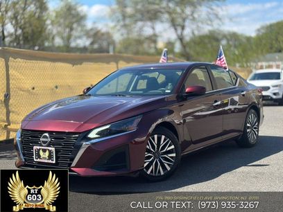 Used 2024 Nissan Altima 2.5 SV