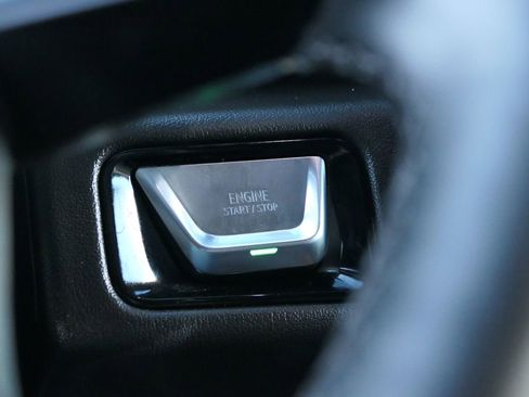 Used 2025 GMC Yukon Denali image 23