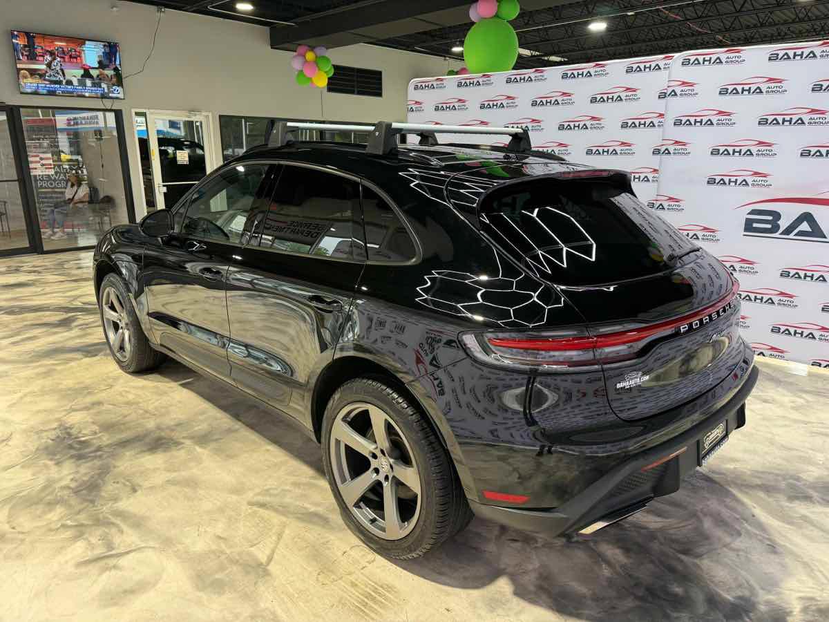 Used 2023 Porsche Macan AWD/4WD image 12