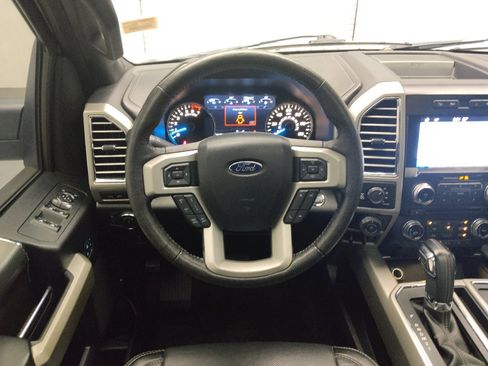 Used 2016 Ford F150 Lariat w/ Equipment Group 502A Luxury AWD/4WD image 22