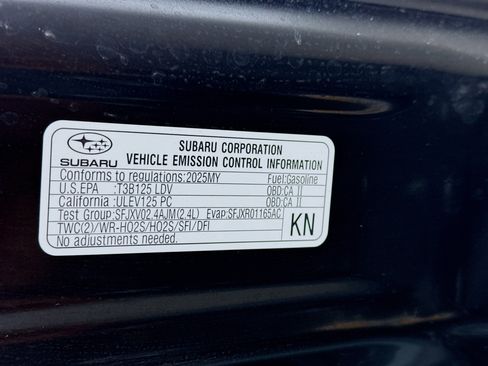 Used 2025 Toyota GR86 Premium w/ ALL Weather Mat Package (TMS) RWD image 19