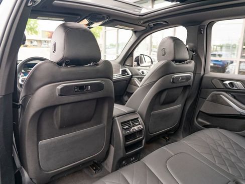 Used 2024 BMW X5 xDrive40i w/ M Sport Package AWD/4WD image 15