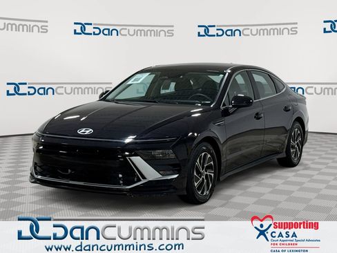 Used 2026 Hyundai Sonata Blue FWD image 1