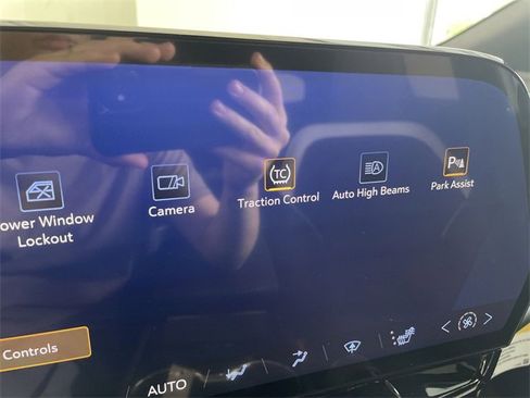 New 2025 Chevrolet Blazer EV LT image 31