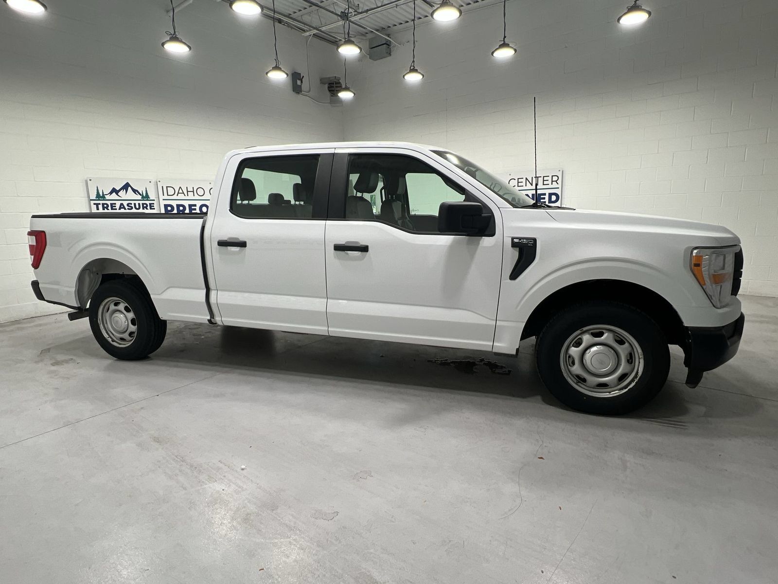 Used 2022 Ford F150 XL w/ Equipment Group 101A High RWD image 9