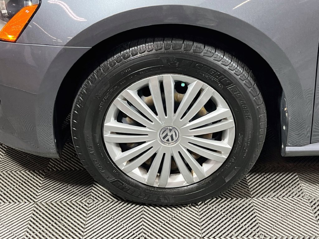 Used 2014 Volkswagen Passat 1.8T S FWD image 26