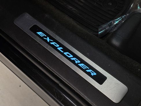 Used 2014 Ford Explorer Sport image 24