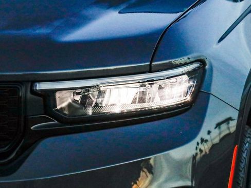 New 2025 Jeep Grand Cherokee Altitude AWD/4WD image 5