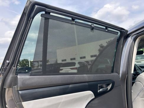 Certified 2025 Toyota Highlander XLE FWD image 18
