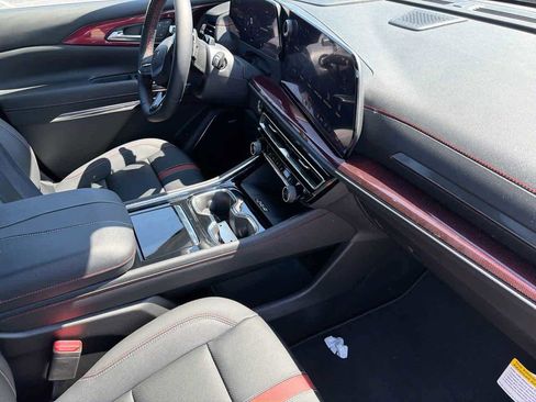 New 2026 Chevrolet Traverse RS image 10